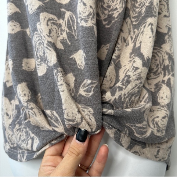 7TH RAY Mocha Brown Floral Knotted Tank Top Size Small Sequins - Picture 3 of 6